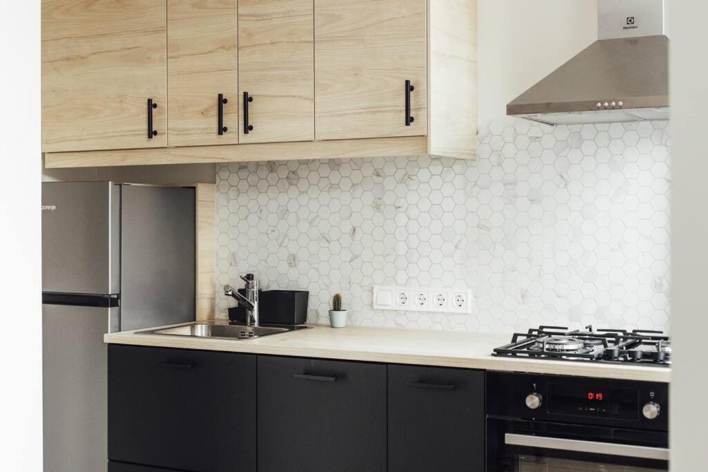 Avotu New And Cozy Place Рига Екстериор снимка